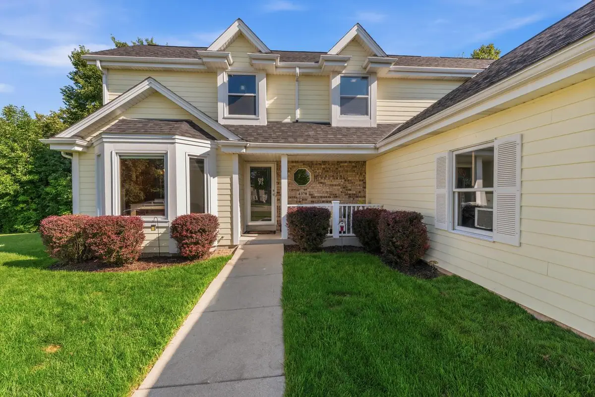 4370 W Carmel DRIVE, Franklin, WI 53132 - #1