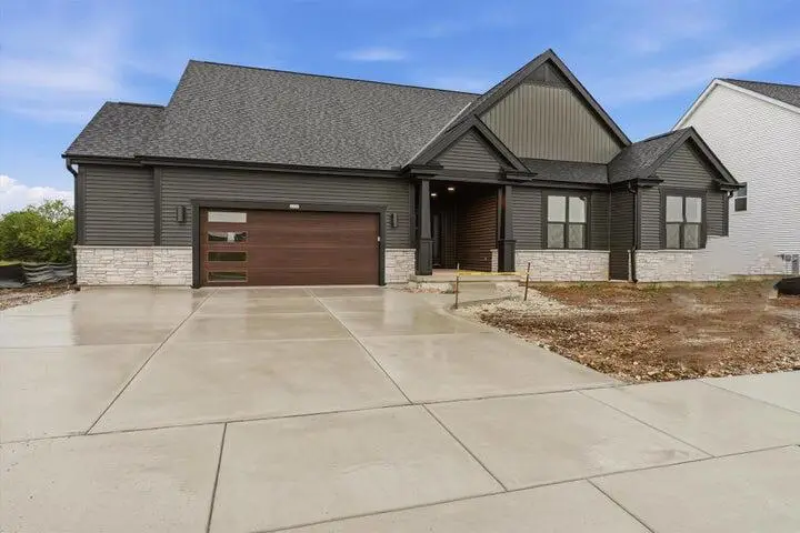 1322 Scotsland LANE, Oconomowoc, WI 53066 - #2