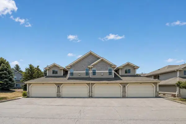 2790 Hidden DRIVE #134, Saint Francis, WI 53235