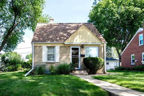 3434 E Bottsford AVENUE, Cudahy, WI 53110