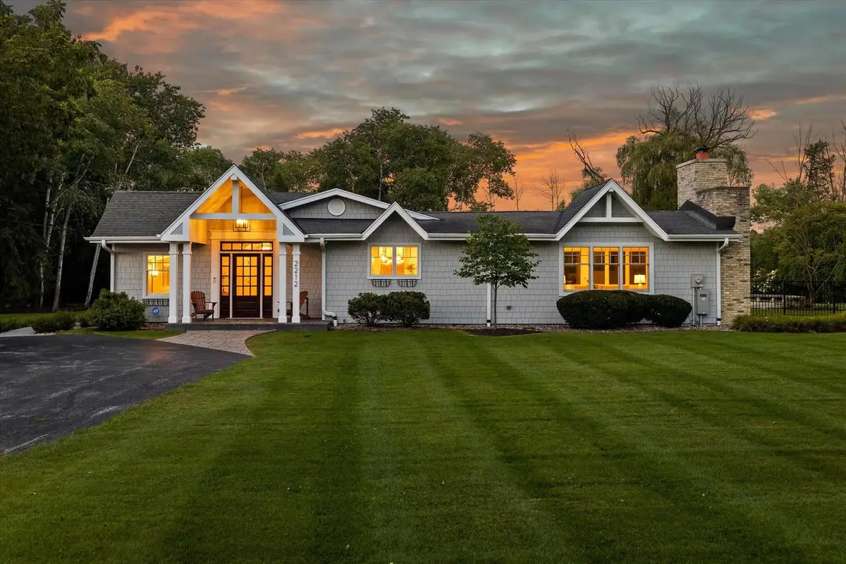 2212 W Sunnydale LANE, Mequon, WI 53092 - #1