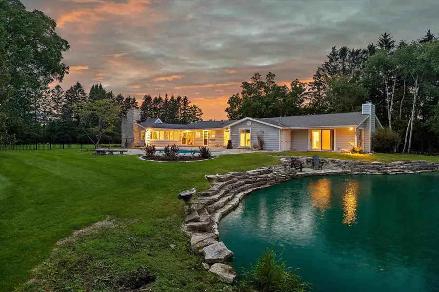 2212 W Sunnydale LANE, Mequon, WI 53092 - #3