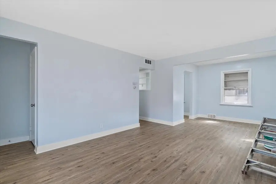 2101 W Fairmount AVENUE, Milwaukee, WI 53209 - #3
