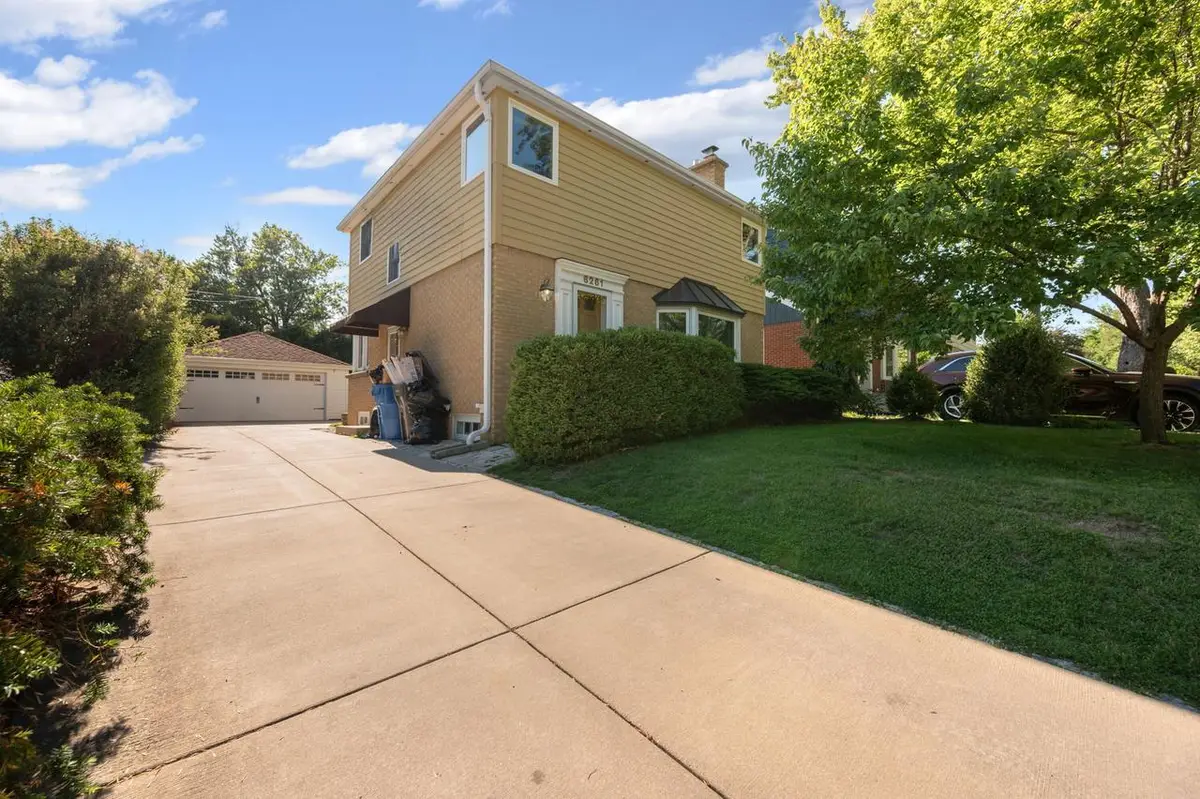 6261 N Bay Ridge AVENUE, Whitefish Bay, WI 53217 - #1