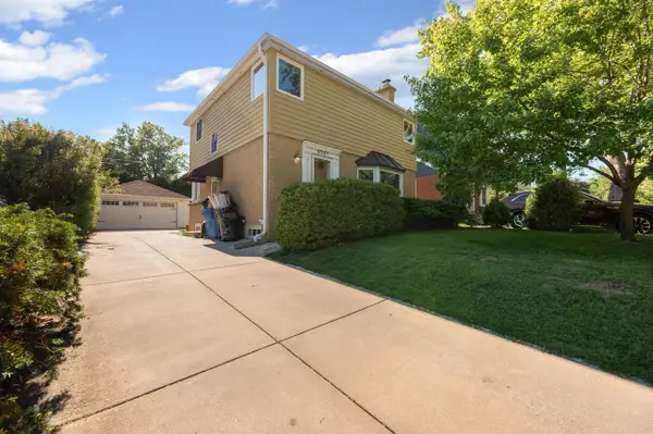 6261 N Bay Ridge AVENUE, Whitefish Bay, WI 53217