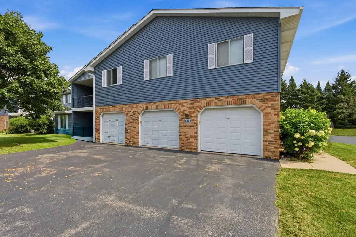 1231 N Sunnyslope DRIVE, Mount Pleasant, WI 53406 - #1