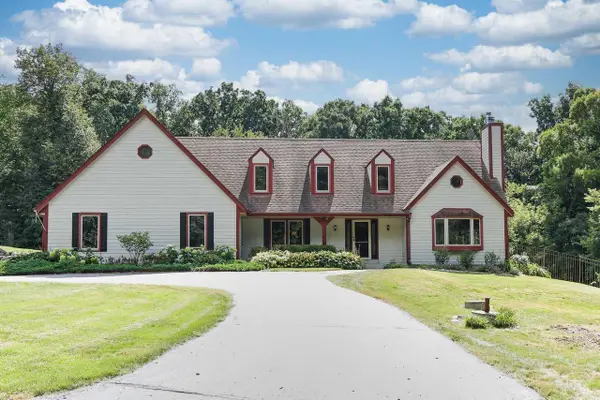16995 W Small ROAD, New Berlin, WI 53151