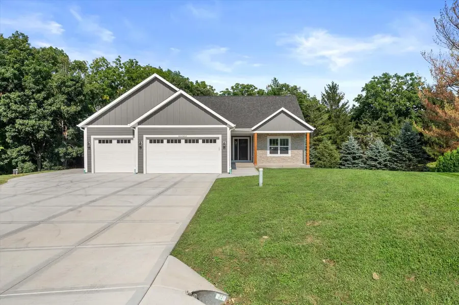 W332N4518 Grace COURT, Nashotah, WI 53058 - #2