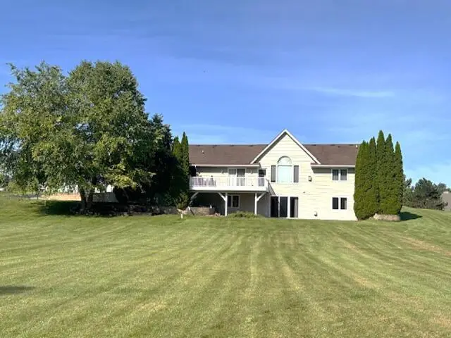 8651 Fieldstone COURT, Burlington, WI 53105 - #3