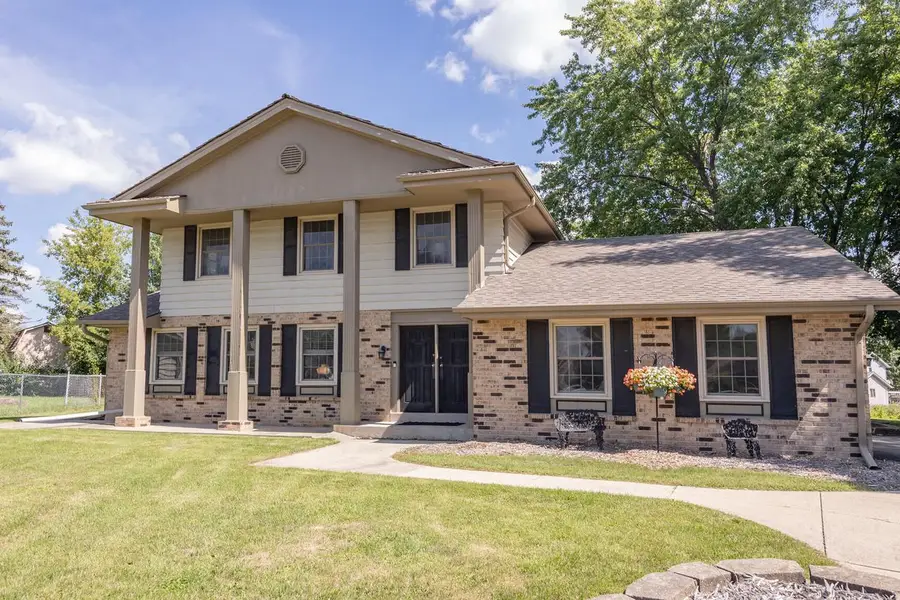 12430 W Burdick COURT, New Berlin, WI 53151 - #2