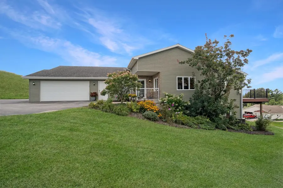 215 Watertower CIRCLE, Iron Ridge, WI 53035 - #2