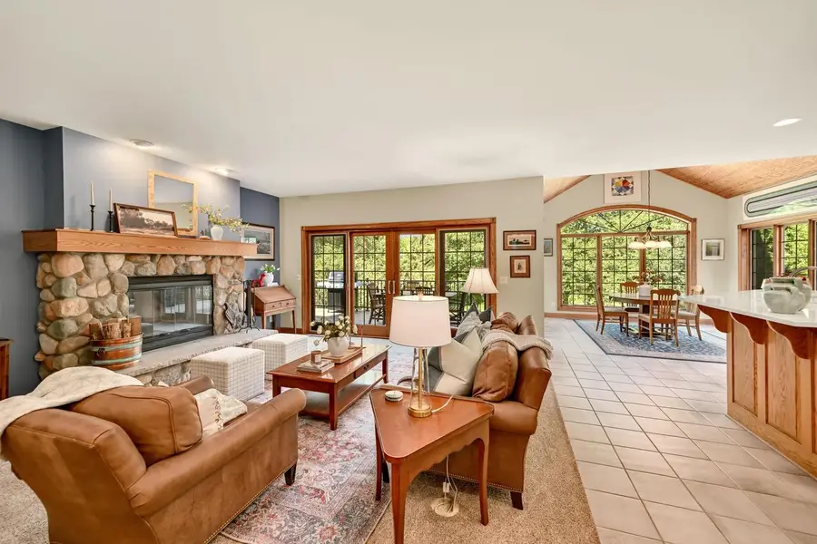 8510 W Hawthorne ROAD, Mequon, WI 53097 - #3