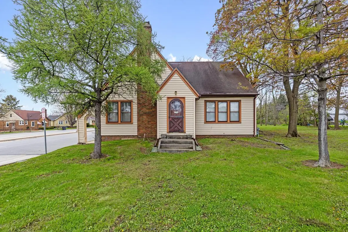 4703 Durand AVENUE, Mount Pleasant, WI 53406 - #1