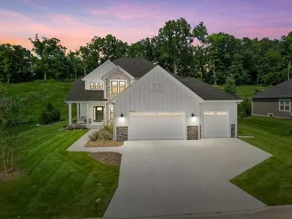 N69W23598 Donna DRIVE N, Sussex, WI 53089