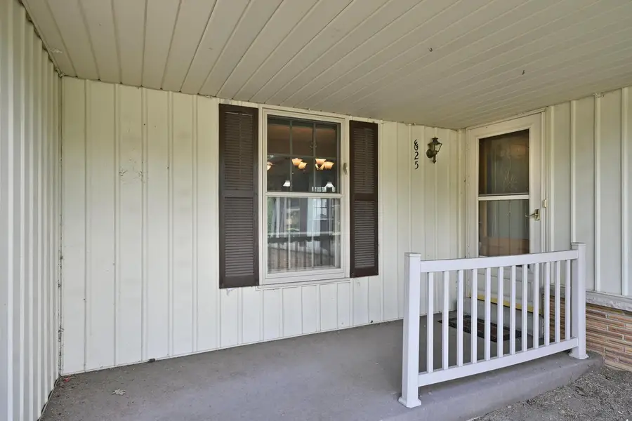 5625 S Monaco PLACE, Hales Corners, WI 53130 - #2