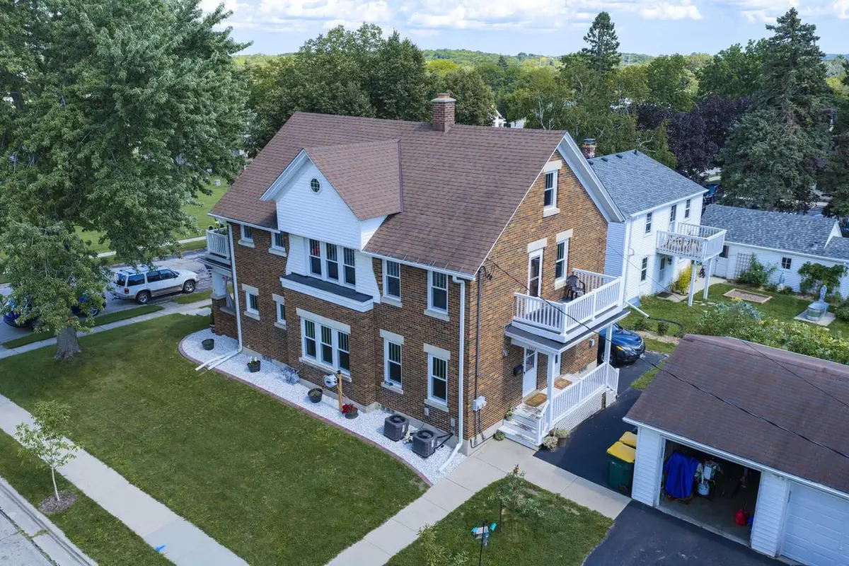1517 Monroe STREET, West Bend, WI 53090 - #1