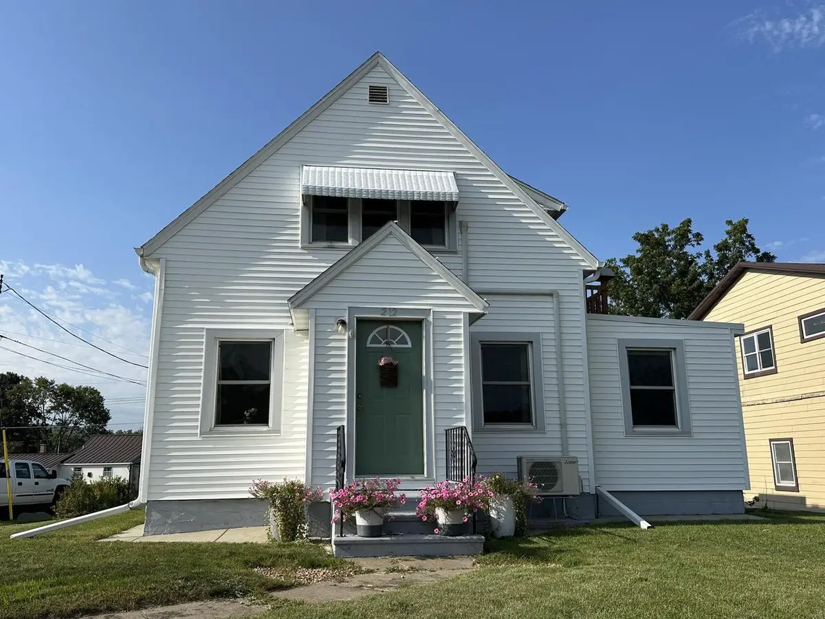 212 Main STREET, Hokah, MN 55941 - #1