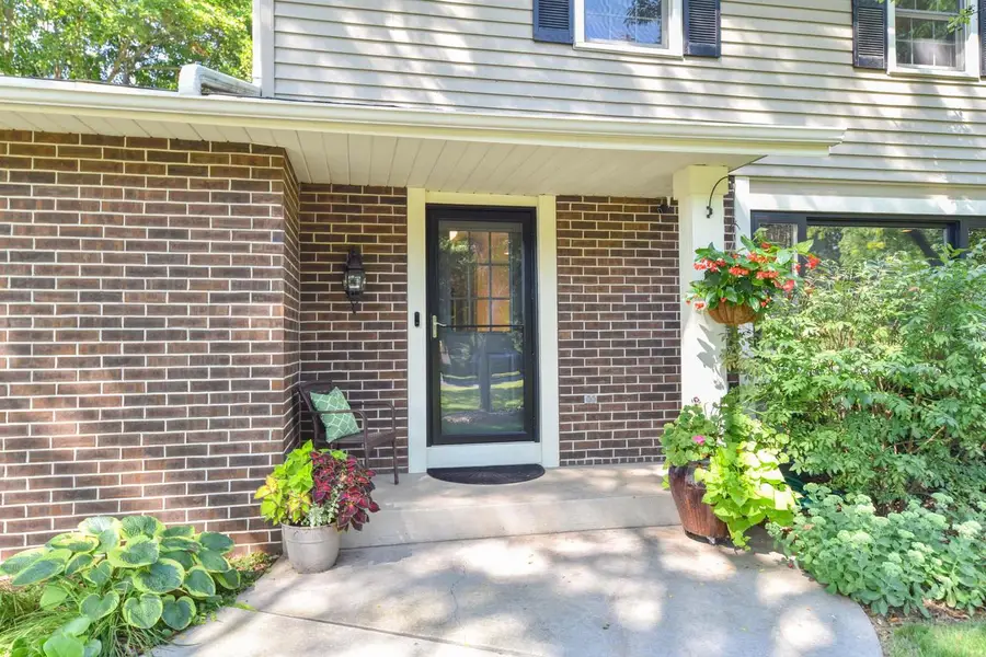 W257N5671 North Hill DRIVE, Lisbon, WI 53089 - #2