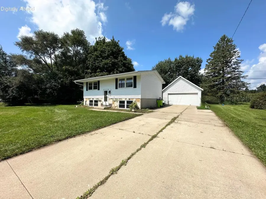 137 Marino AVENUE, Delavan, WI 53115 - #2
