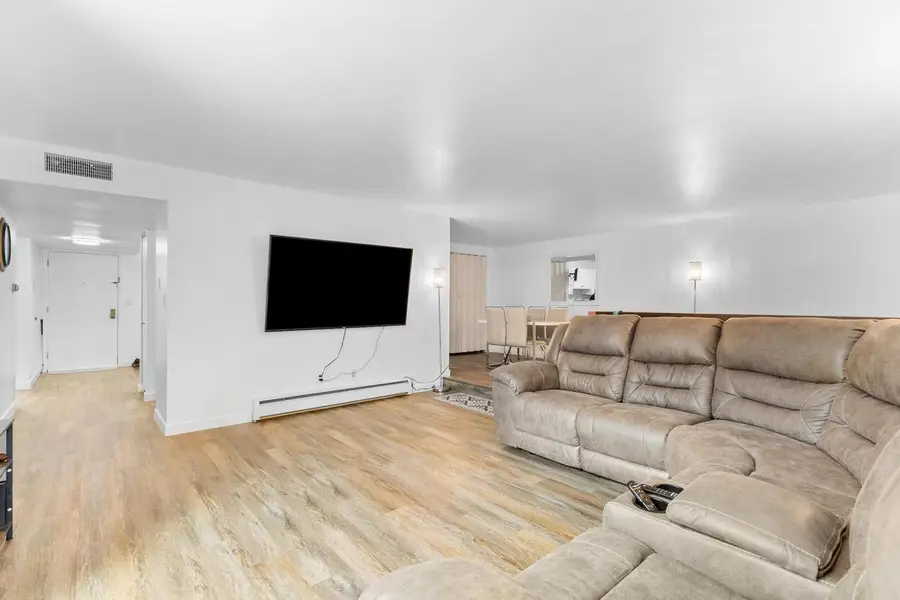 5200 S Tuckaway BOULEVARD #341, Greenfield, WI 53221 - #2