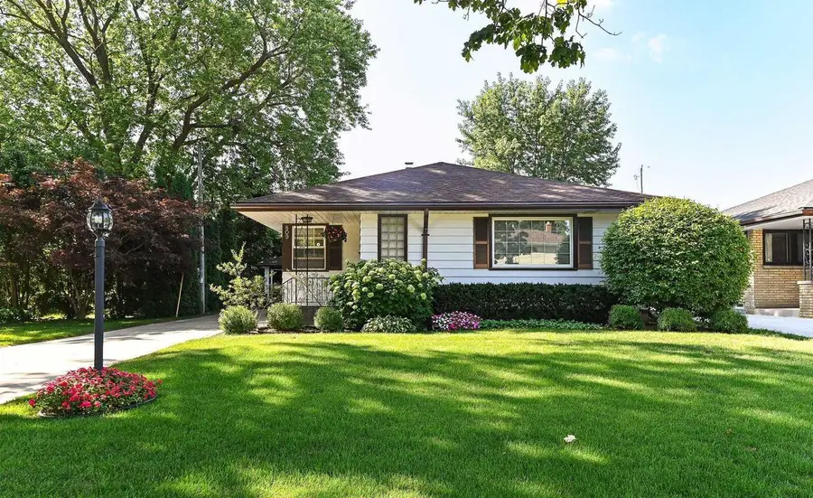 809 Mackinac AVENUE, South Milwaukee, WI 53172 - #2