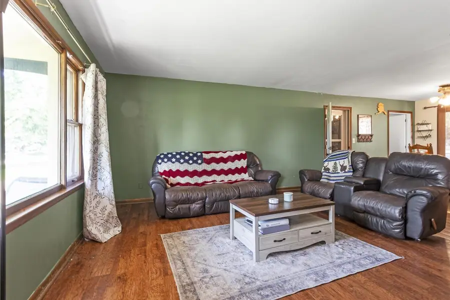 891 E Daffodil LANE, Beloit, WI 53511 - #2