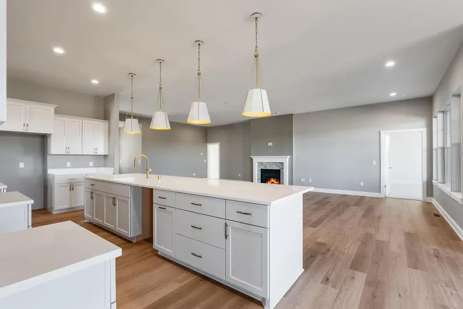 1731 N River CIRCLE, River Hills, WI 53217 - #2