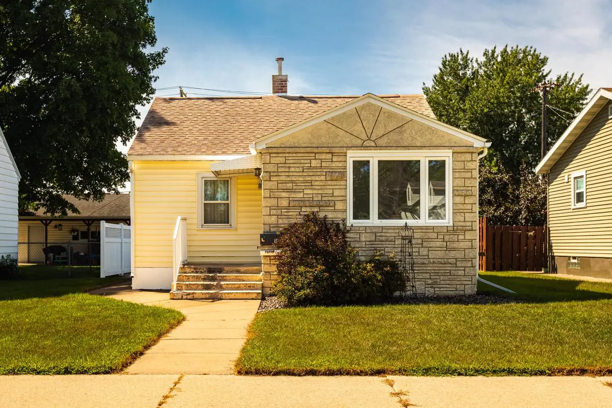 1814 19th STREET S, La Crosse, WI 54601 - #1