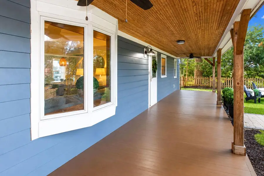 W65N711 St John AVENUE, Cedarburg, WI 53012 - #2