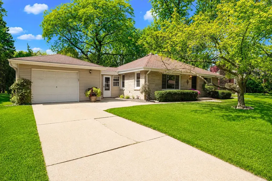 4537 N 101st STREET, Wauwatosa, WI 53225 - #3