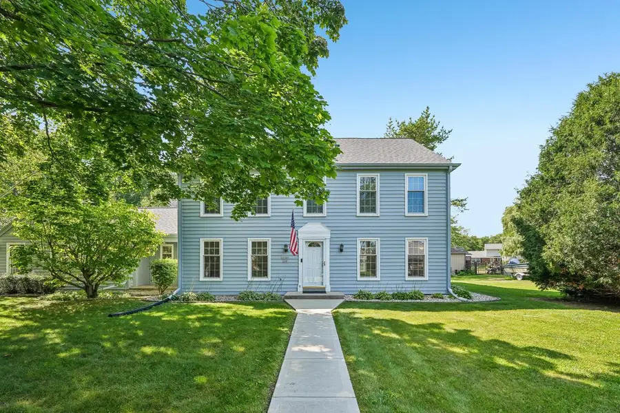 12525 N Woodland DRIVE, Mequon, WI 53092 - #3