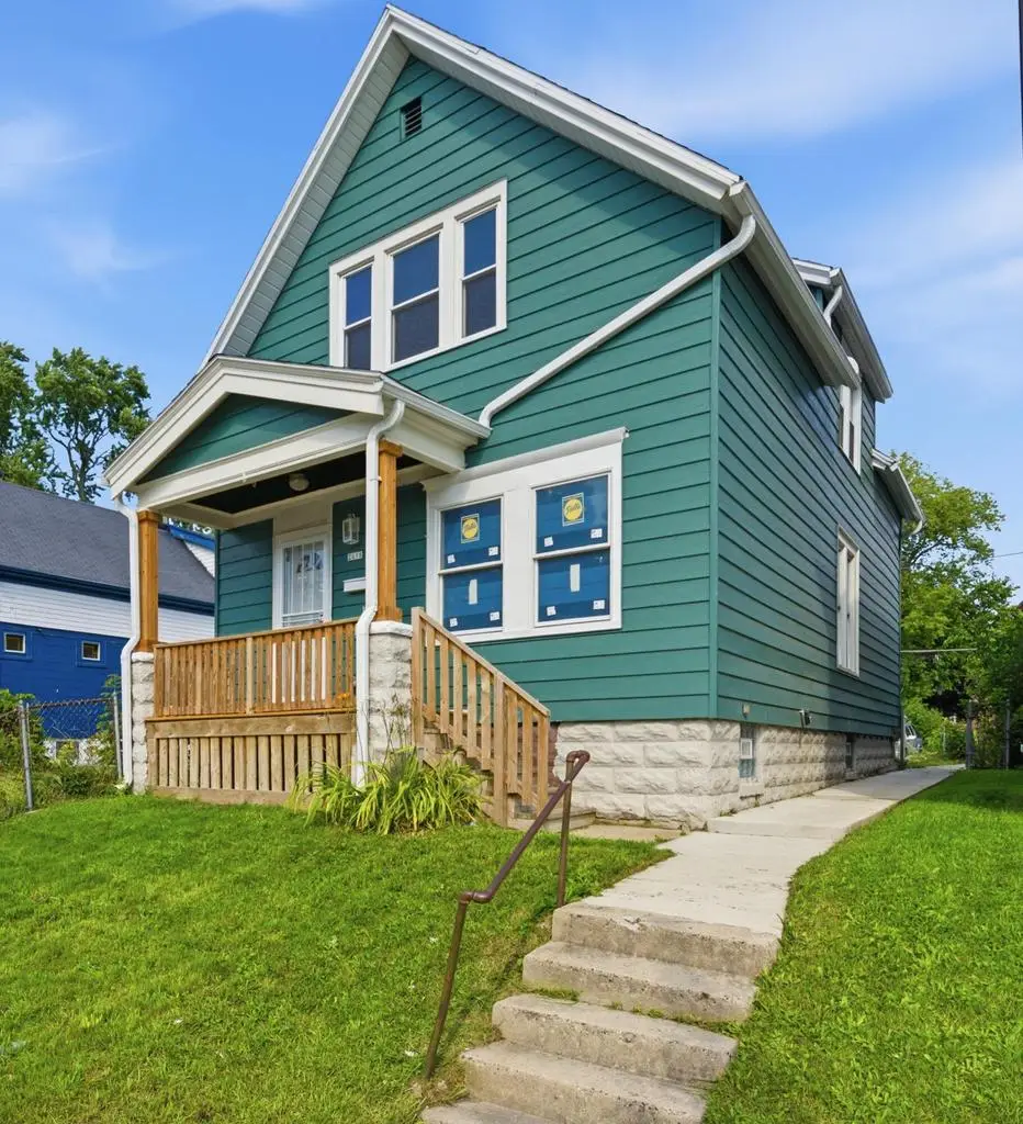 2618 N 24th PLACE, Milwaukee, WI 53206 - #1
