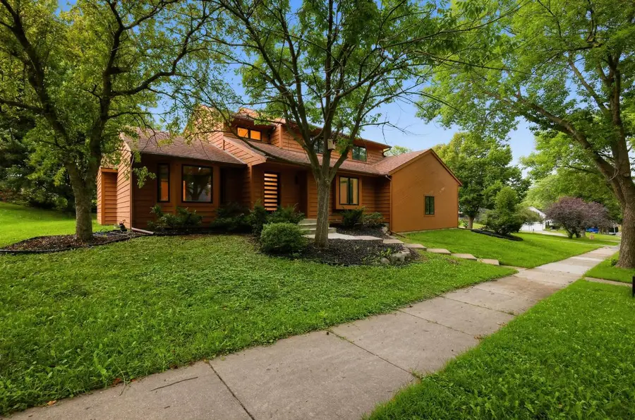 7201 Longmeadow ROAD, Madison, WI 53717 - #3