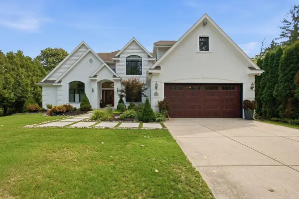 W321N7631 Silver Spring DRIVE, Hartland, WI 53029