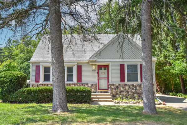 4917 S 28th STREET, Greenfield, WI 53221