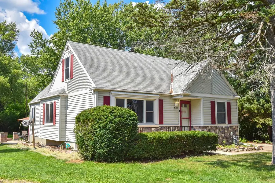 4917 S 28th STREET, Greenfield, WI 53221 - #3