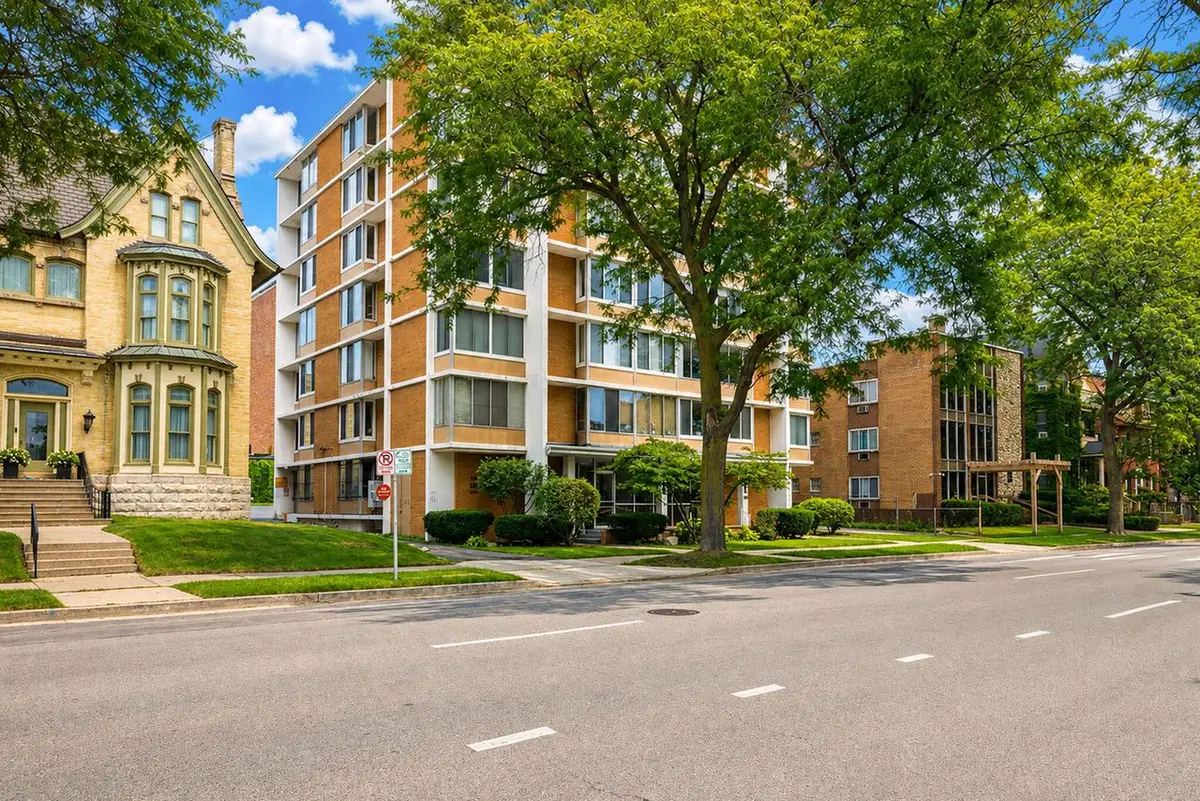 1409 N Prospect AVENUE #504, Milwaukee, WI 53202 - #1