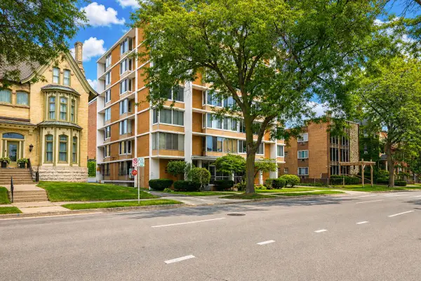 1409 N Prospect AVENUE #504, Milwaukee, WI 53202