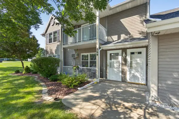 269 Minz Park CIRCLE #1, West Bend, WI 53095
