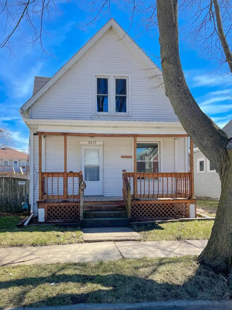 2017 Carmel AVENUE, Racine, WI 53405 - #1