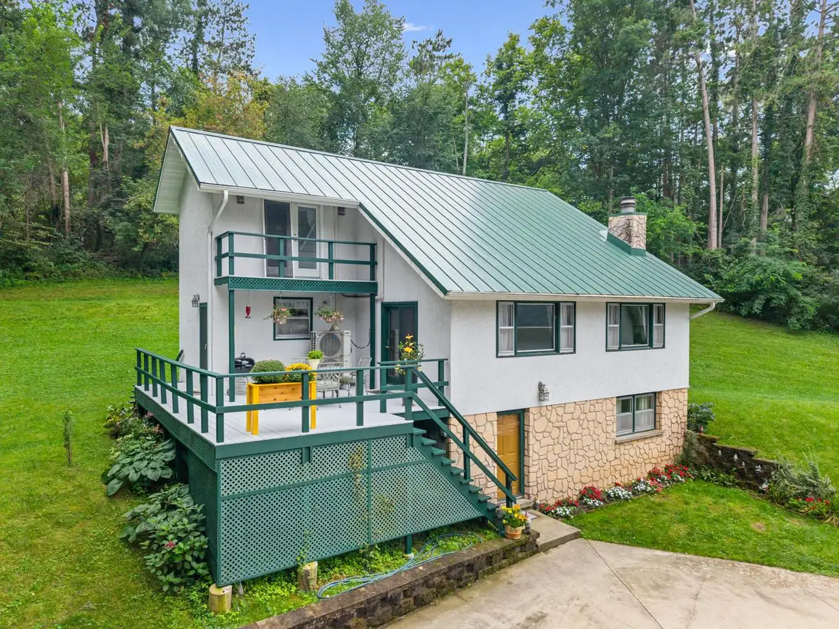 13611 State 16, Houston, MN 55943 - #1