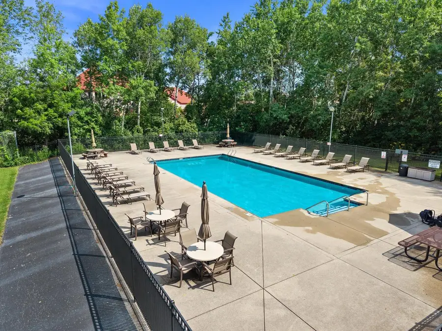W168N11065 Ashbury CIRCLE #1, Germantown, WI 53022 - #3
