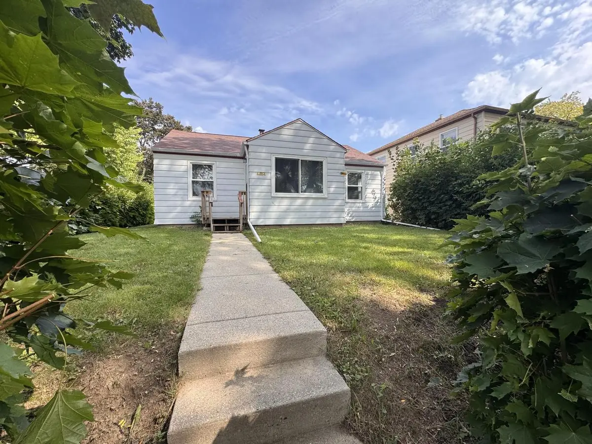 6634 W Carmen AVENUE, Milwaukee, WI 53218 - #1