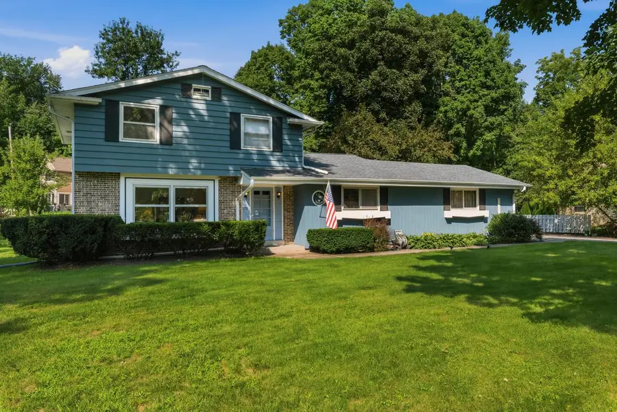 755 Tower Hill DRIVE, Brookfield, WI 53045 - #2