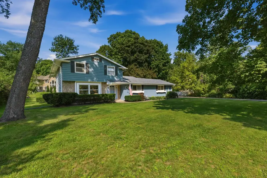 755 Tower Hill DRIVE, Brookfield, WI 53045 - #3