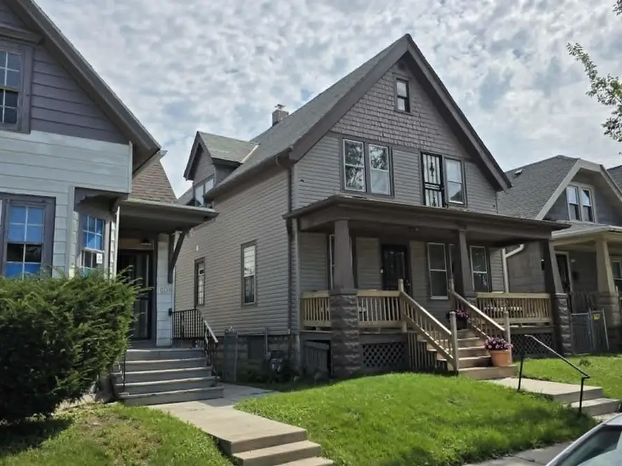3566 N 11th STREET, Milwaukee, WI 53206 - #2
