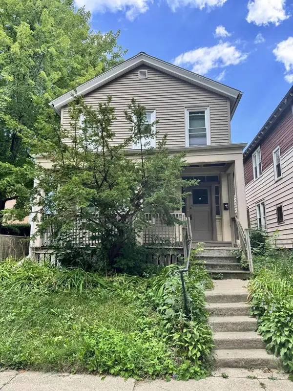 2920 N Bartlett AVENUE #A, Milwaukee, WI 53211