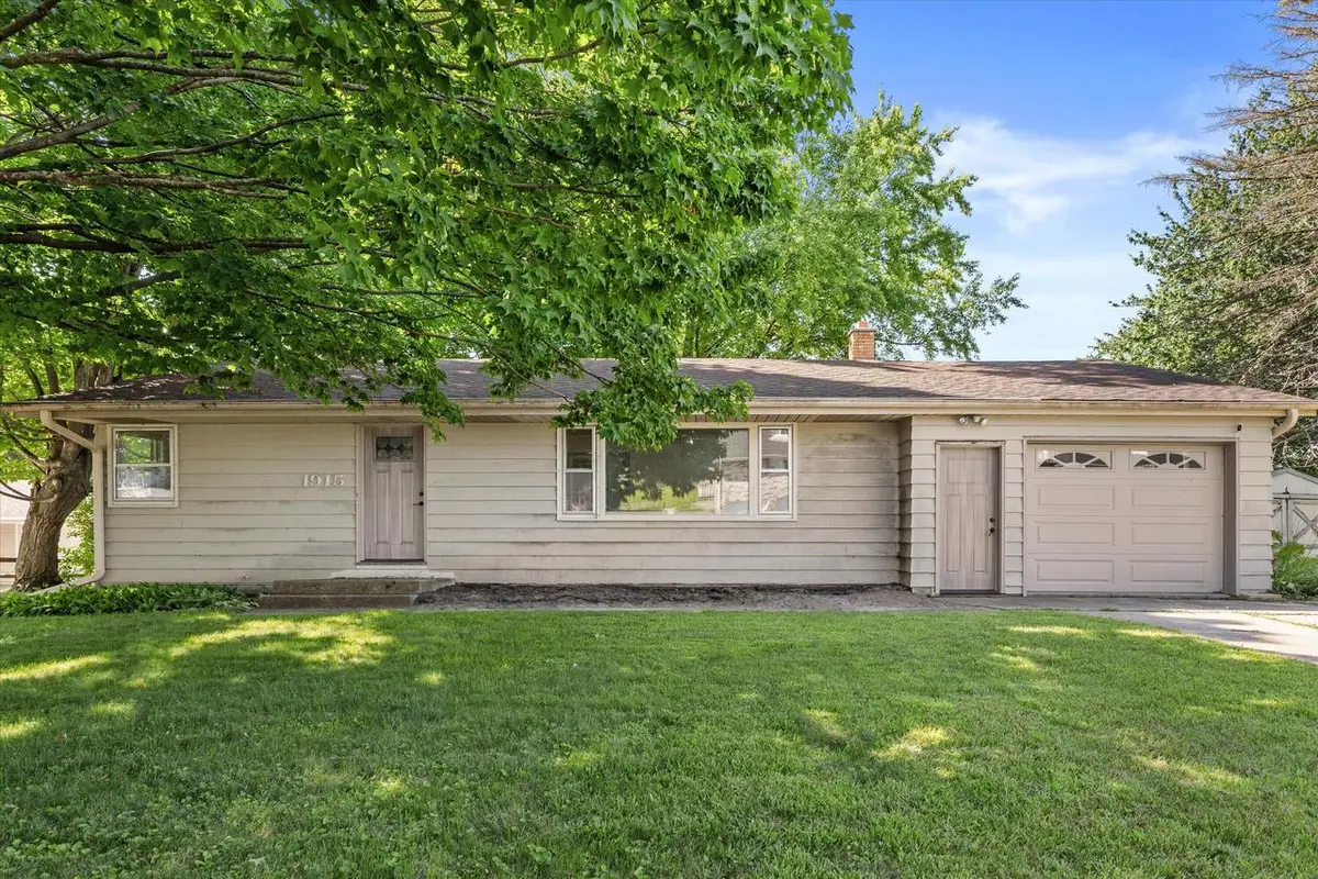 1915 Miller STREET, West Bend, WI 53095 - #1
