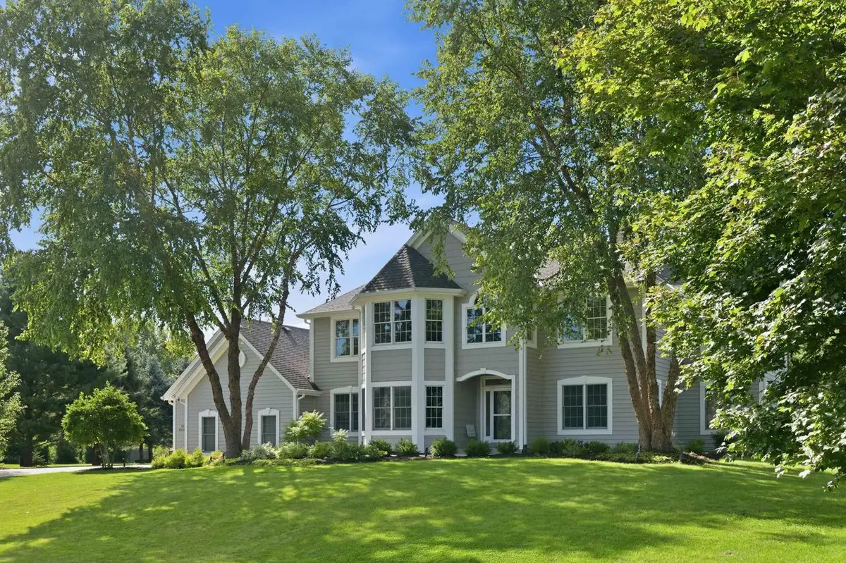 N64W38481 S Woodlake CIRCLE, Oconomowoc, WI 53066 - #1