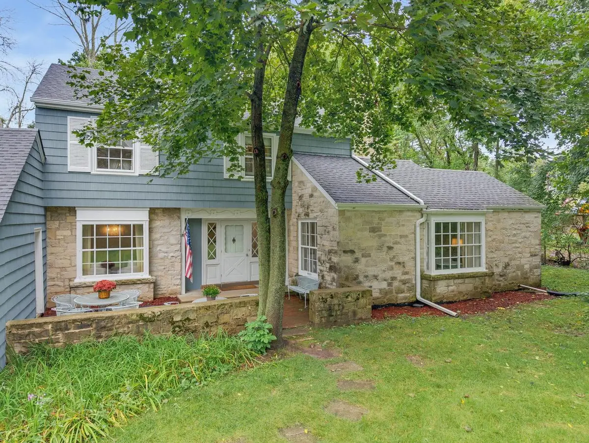 805 E Hyde WAY, Fox Point, WI 53217 - #1